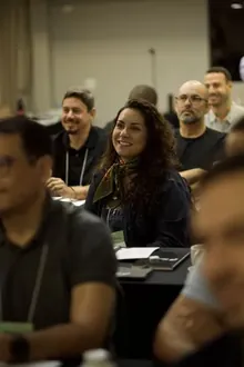 Participante acompanhando a aula